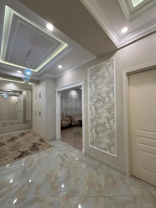 Kirayə verilir 3 otaqlı mənzil 140 m²