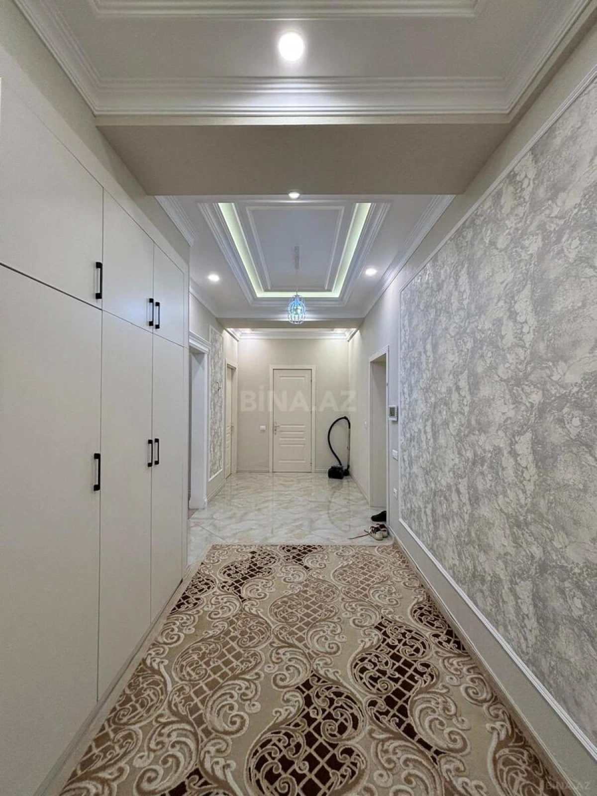 Kirayə verilir 3 otaqlı mənzil 140 m²