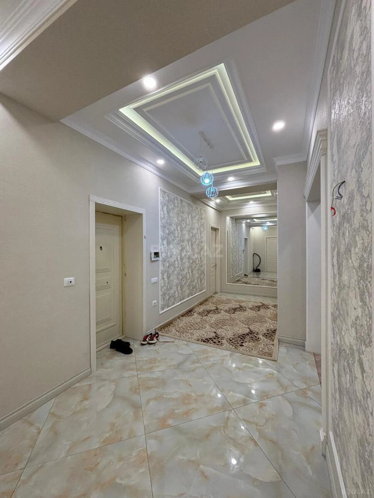 Kirayə verilir 3 otaqlı mənzil 140 m²