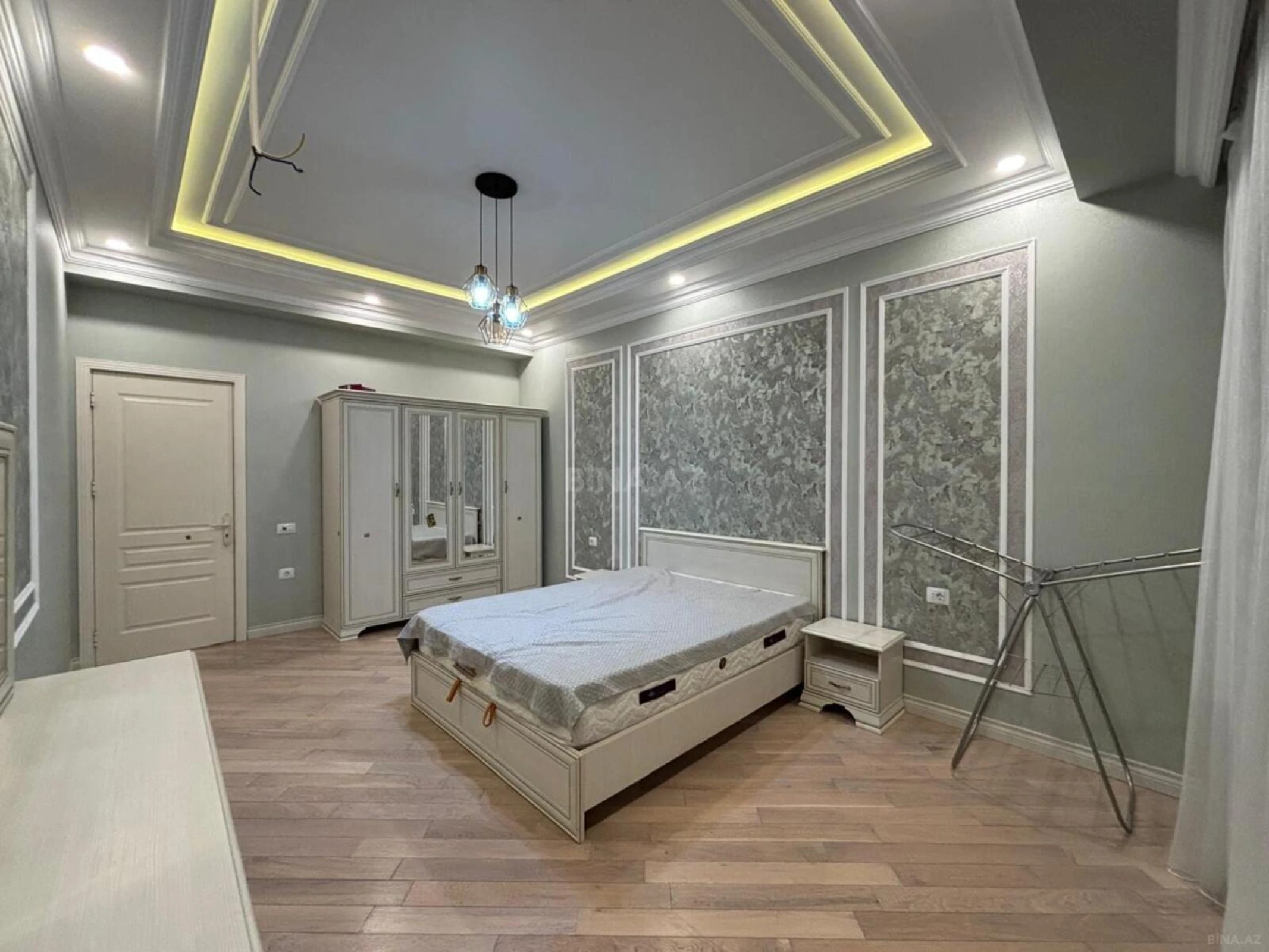 Kirayə verilir 3 otaqlı mənzil 140 m²