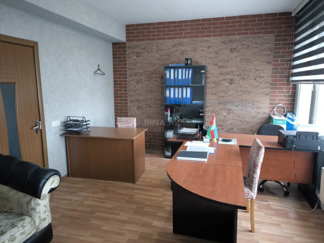 Kirayə verilir 1 otaqlı ofis 24 m²