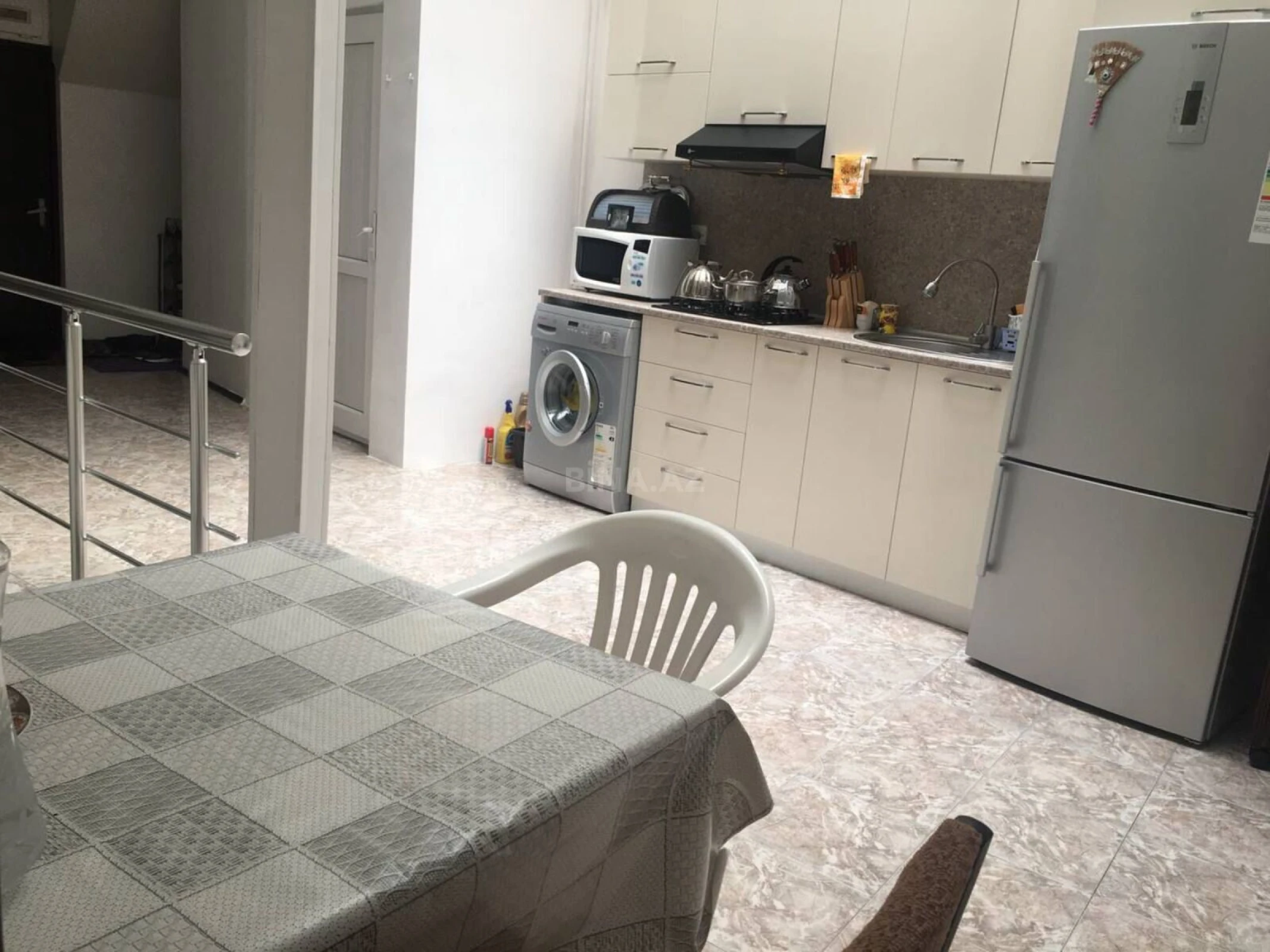 Satılır 3 otaqlı mənzil 96 m²