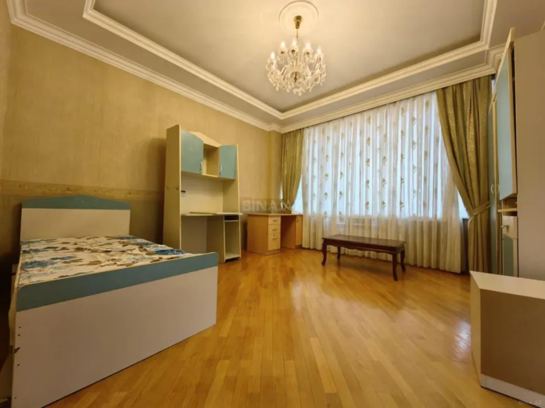 Kirayə verilir 3 otaqlı mənzil 120 m²