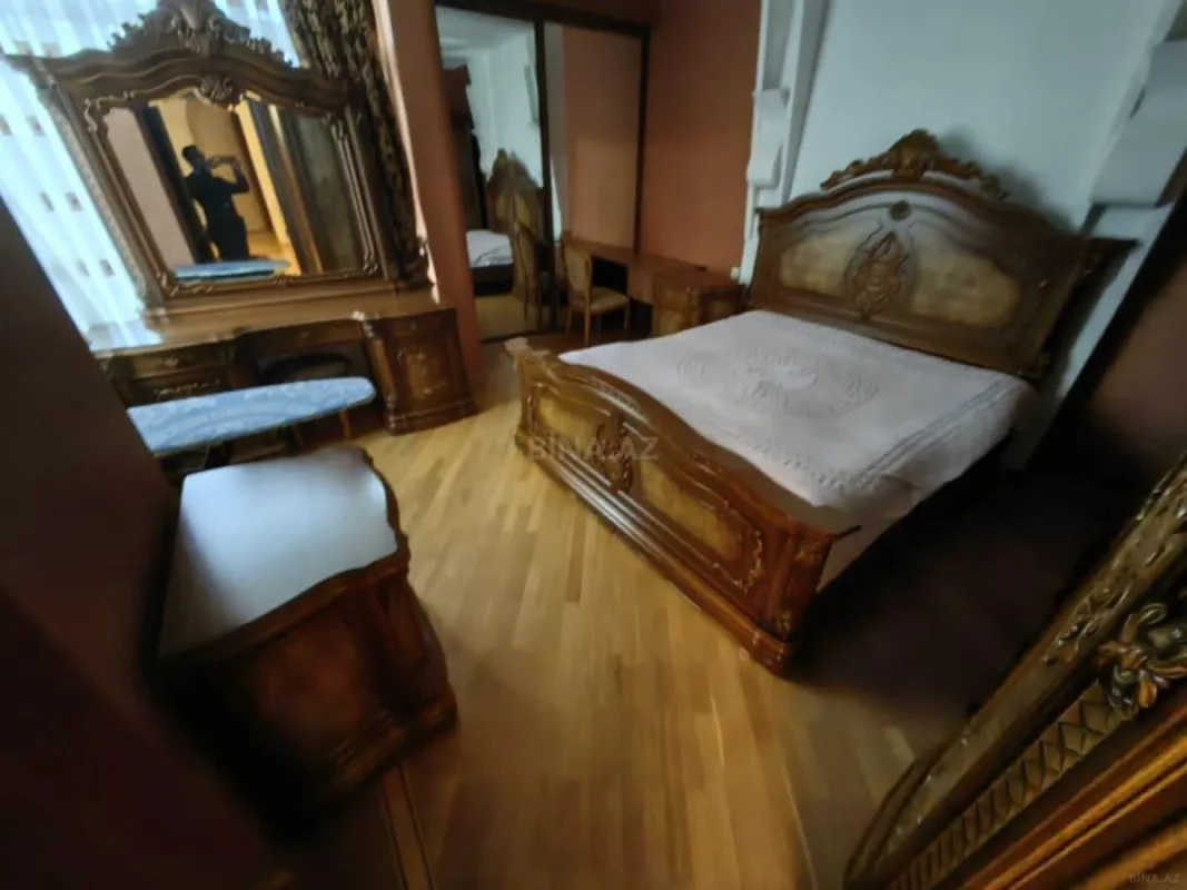 Kirayə verilir 3 otaqlı mənzil 120 m²