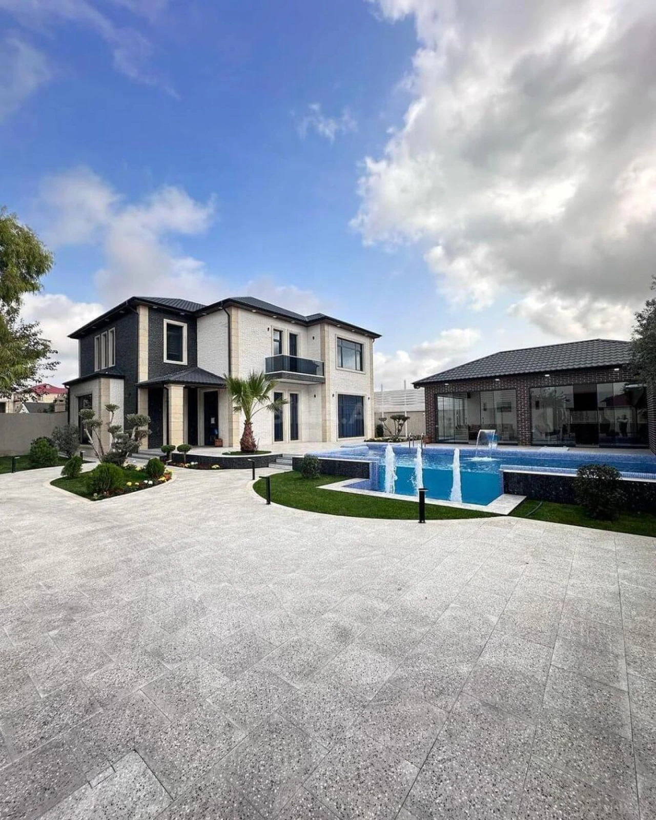 Kirayə verilir 5 otaqlı həyət evi 320 m²