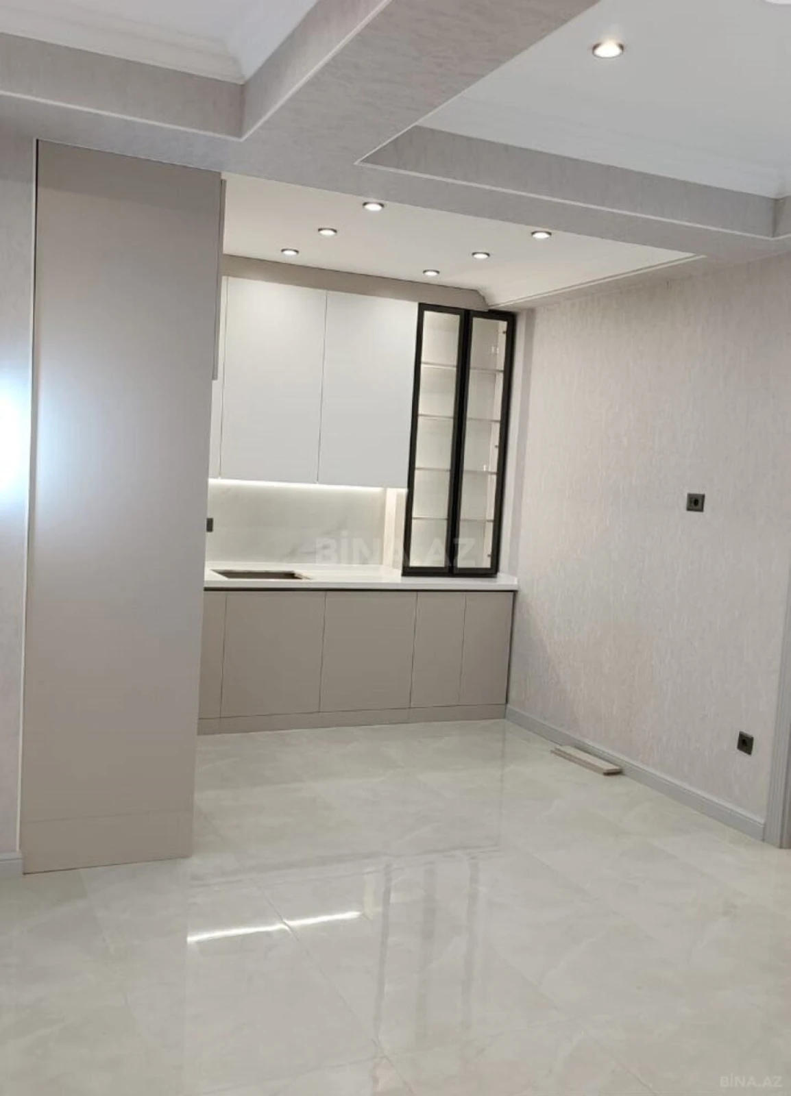 Satılır 2 otaqlı mənzil 95 m²