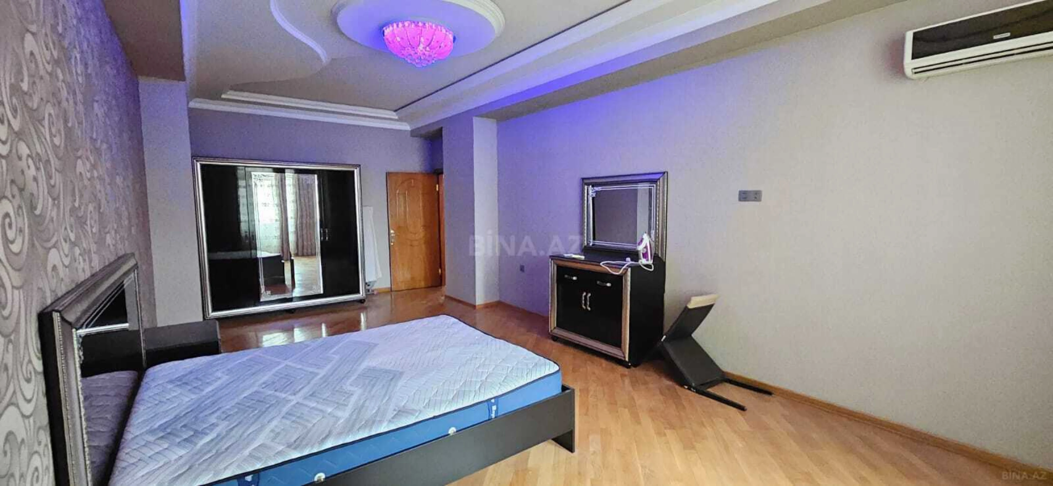 Satılır 3 otaqlı mənzil 163 m²
