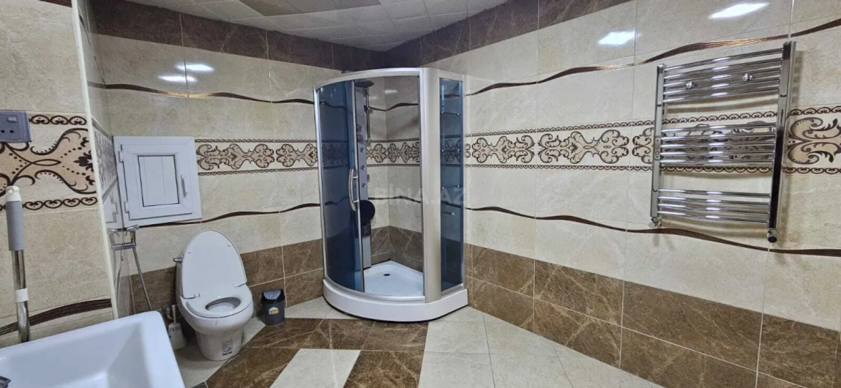 Satılır 3 otaqlı mənzil 163 m²