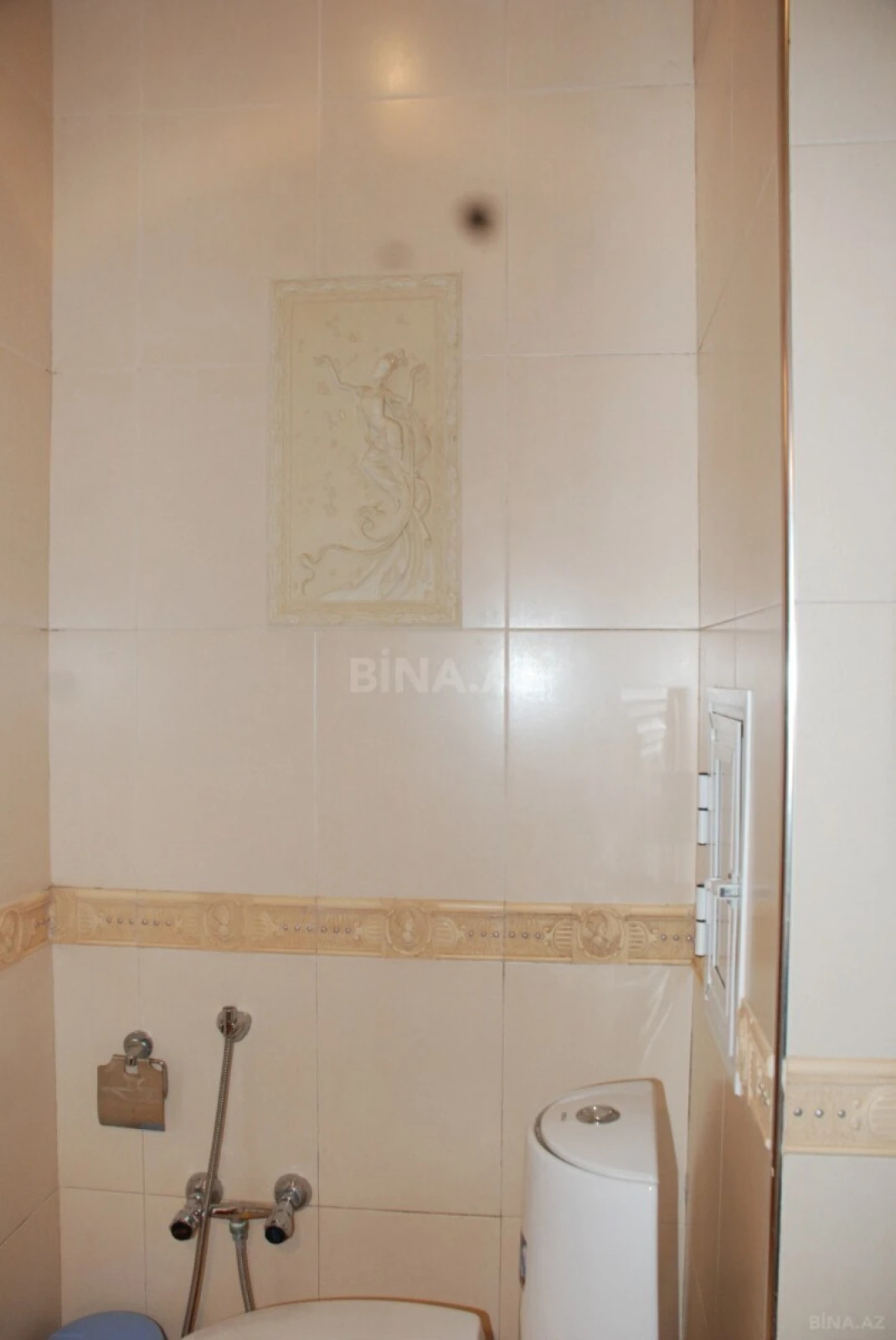 Satılır 2 otaqlı mənzil 90 m²