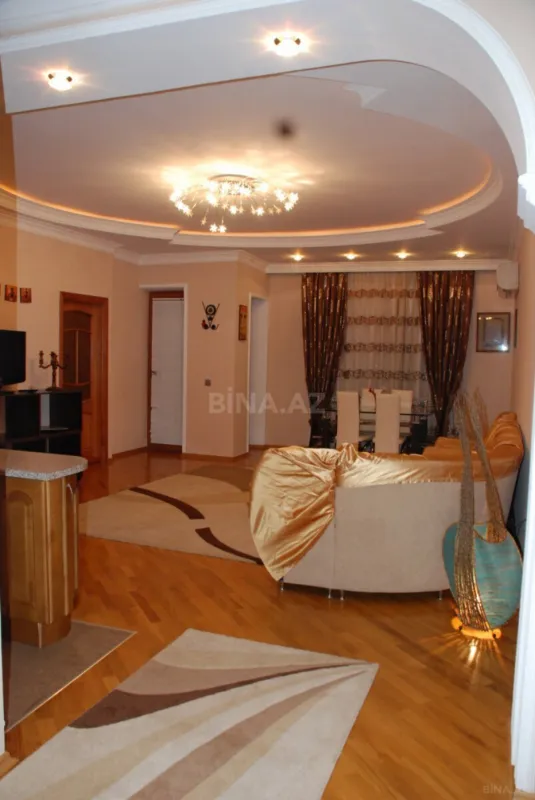 Satılır 2 otaqlı mənzil 90 m²