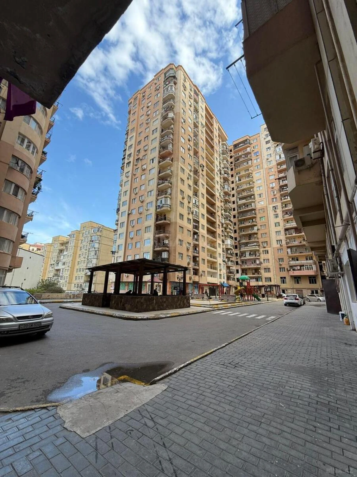 Satılır 2 otaqlı mənzil 60 m²