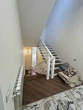 Satılır 6 otaqlı həyət evi 260 m²