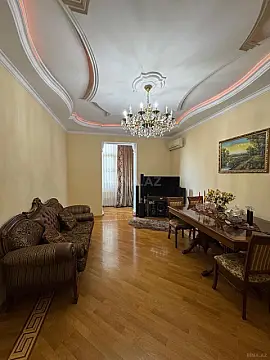 Satılır 2 otaqlı mənzil 60 m²