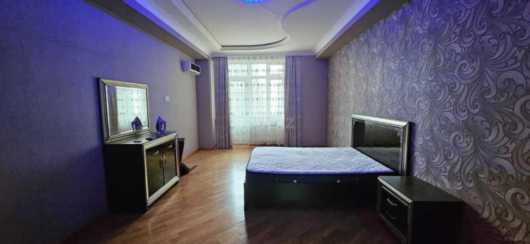 Satılır 3 otaqlı mənzil 165 m²