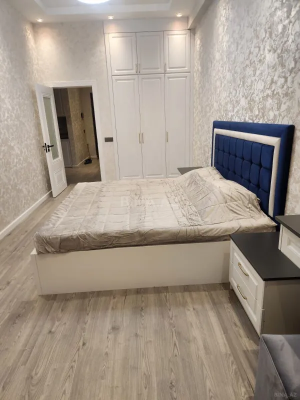 Kirayə verilir 2 otaqlı mənzil 72 m²