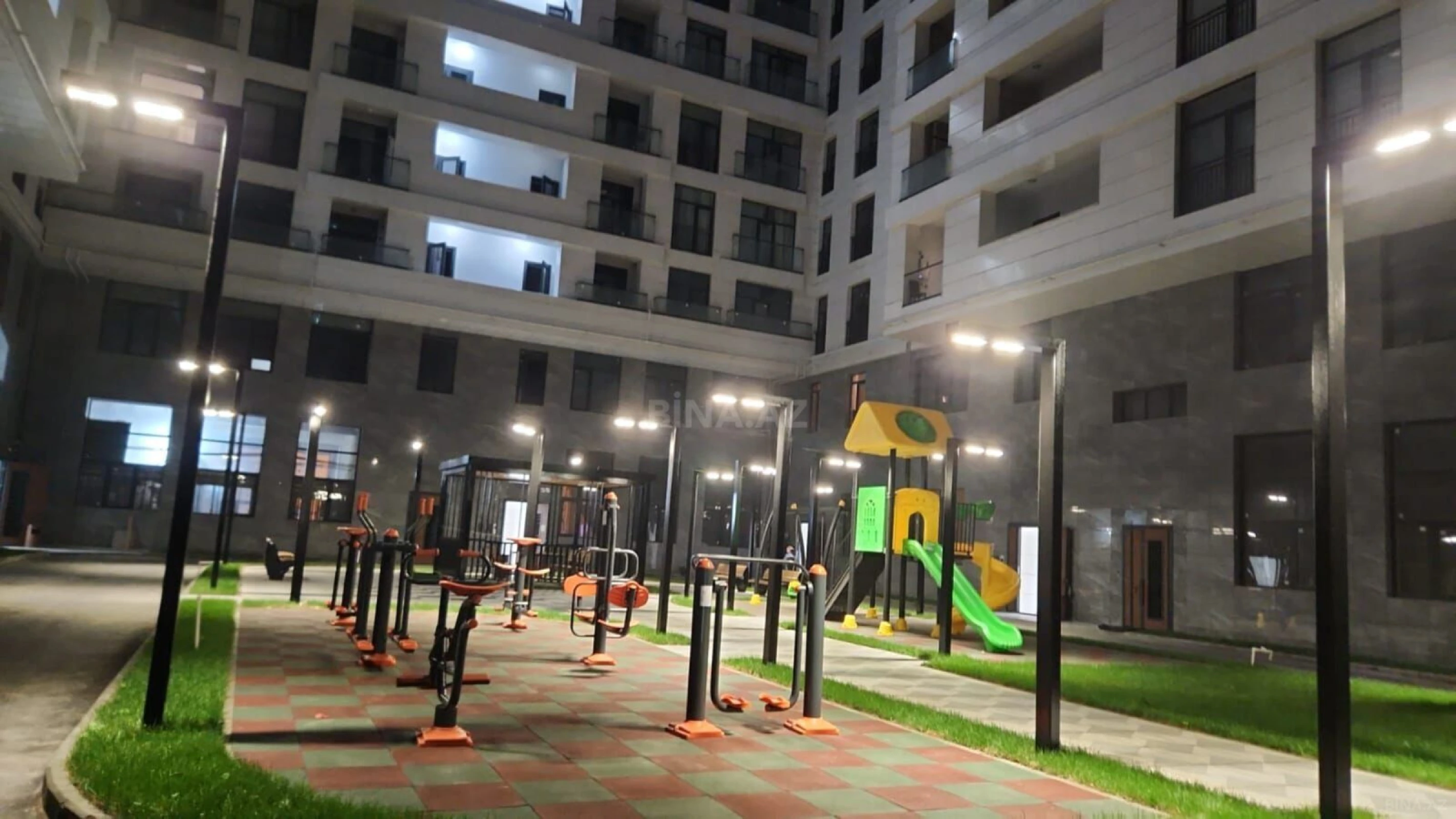 Kirayə verilir 2 otaqlı mənzil 72 m²