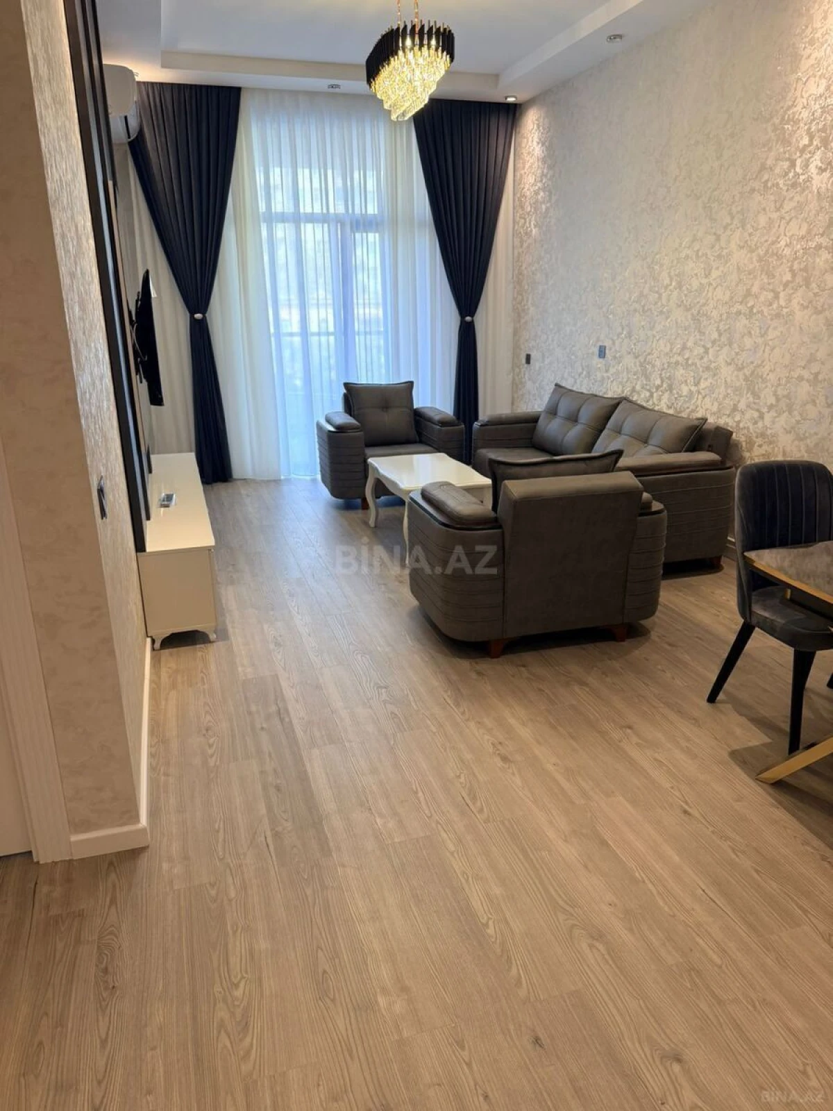 Kirayə verilir 2 otaqlı mənzil 72 m²