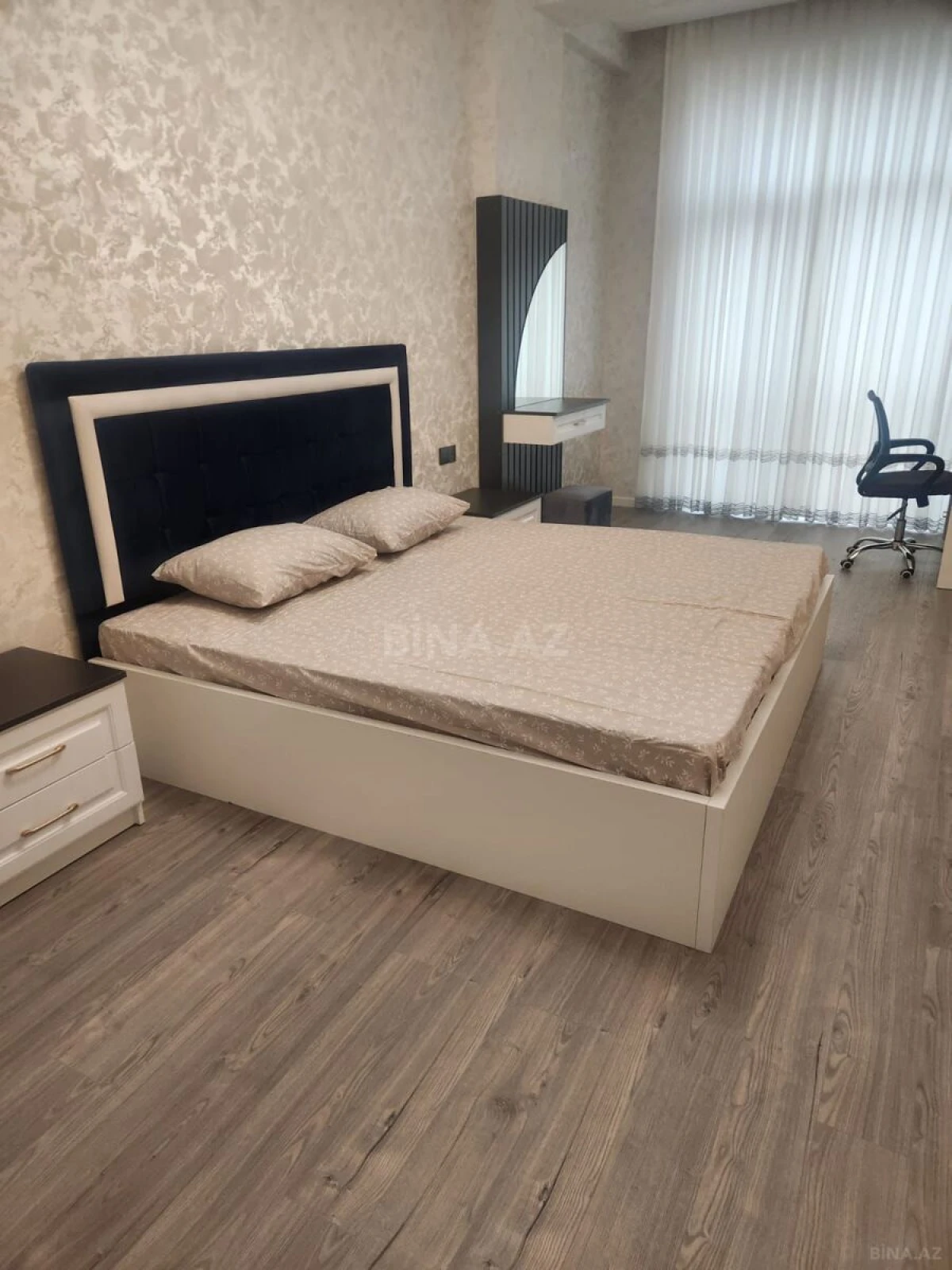 Kirayə verilir 2 otaqlı mənzil 72 m²