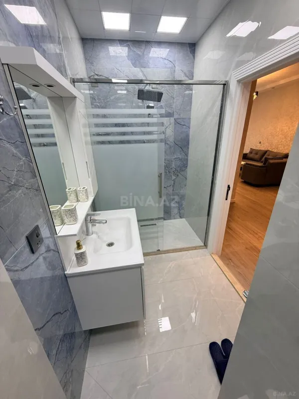 Kirayə verilir 2 otaqlı mənzil 72 m²