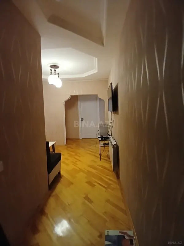 Satılır 4 otaqlı mənzil 120 m²