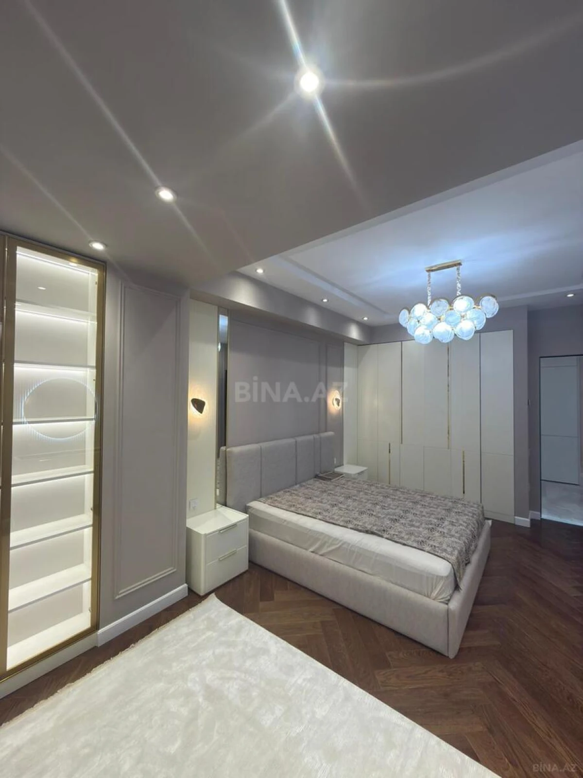 Kirayə verilir 3 otaqlı mənzil 100 m²