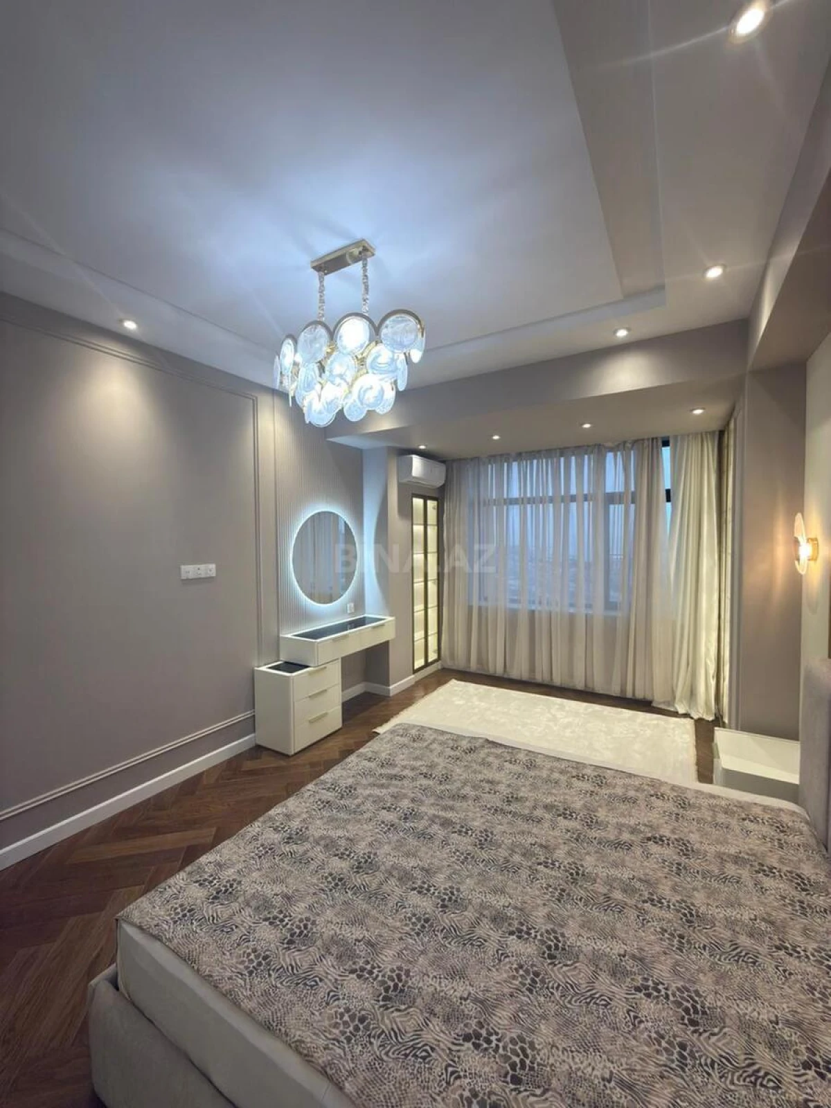 Kirayə verilir 3 otaqlı mənzil 100 m²