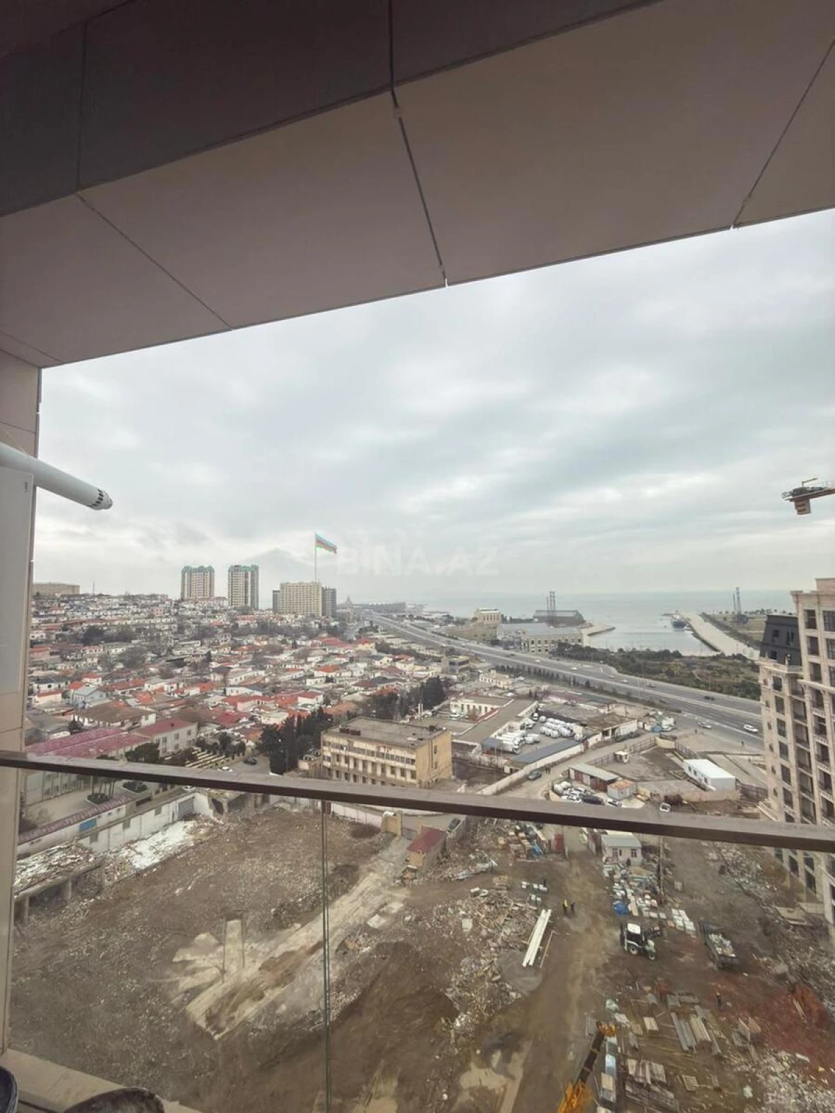 Kirayə verilir 3 otaqlı mənzil 100 m²