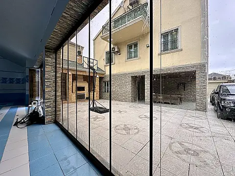 Satılır 5 otaqlı həyət evi 300 m²