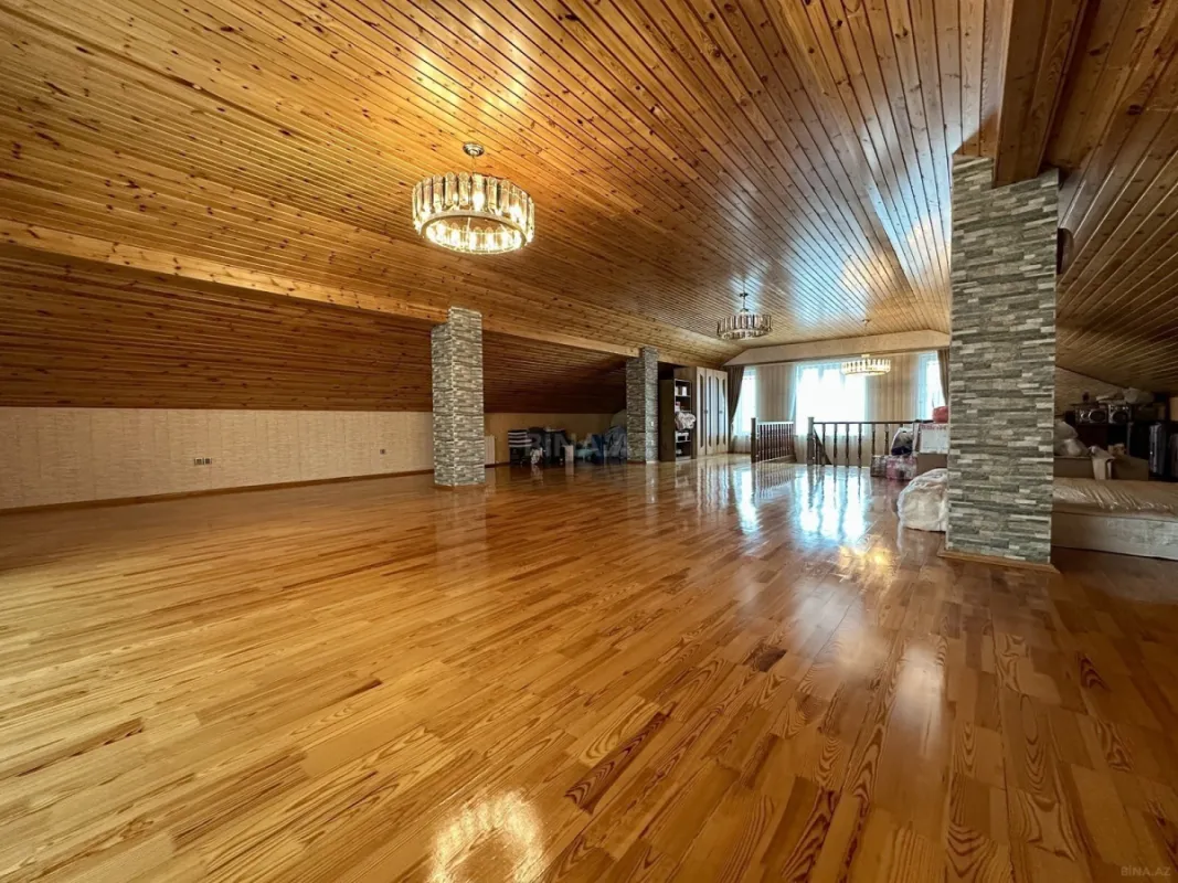 Satılır 5 otaqlı həyət evi 300 m²