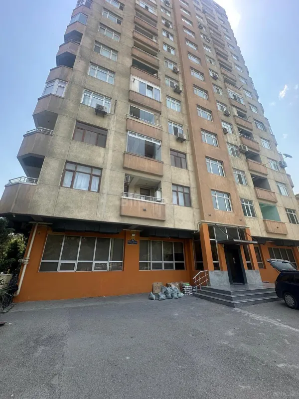 Satılır 2 otaqlı mənzil 70 m²