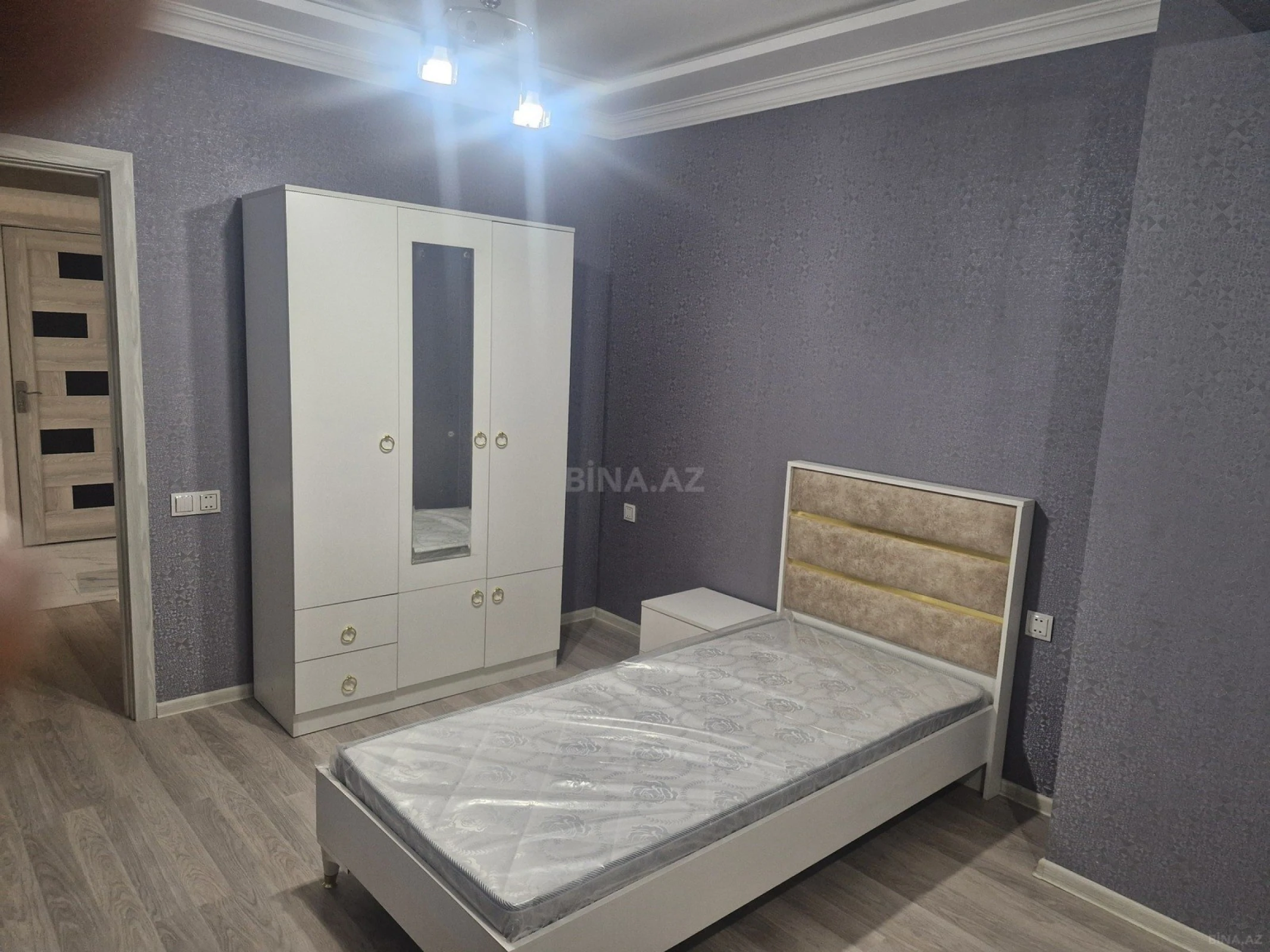 Kirayə verilir 3 otaqlı mənzil 105 m²