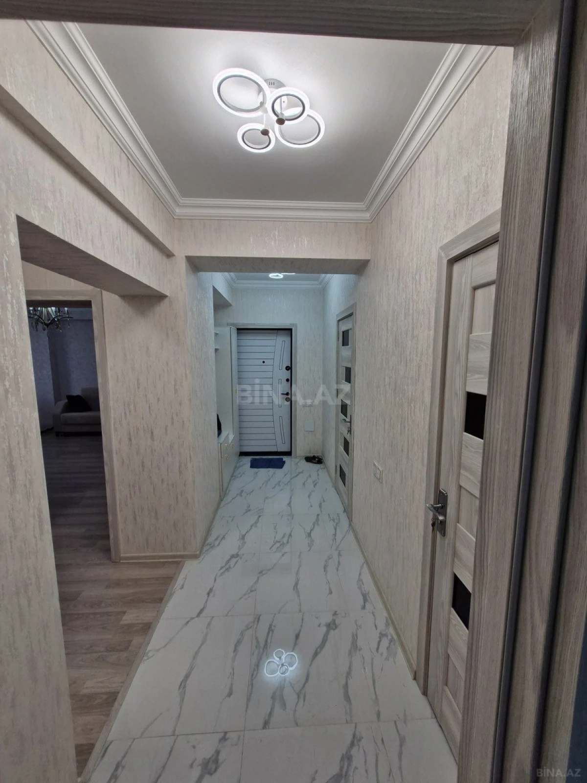 Kirayə verilir 3 otaqlı mənzil 105 m²