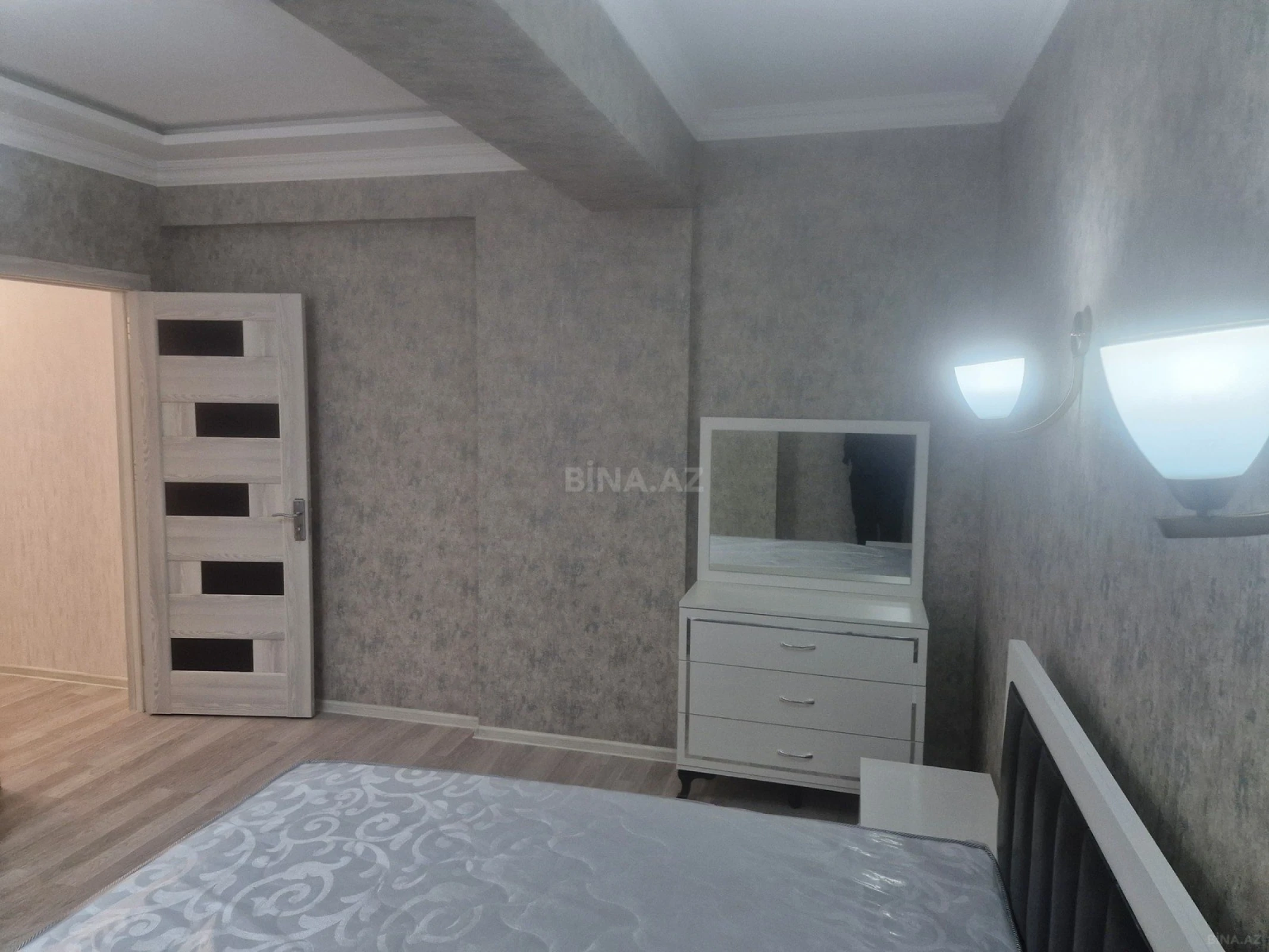 Kirayə verilir 3 otaqlı mənzil 105 m²