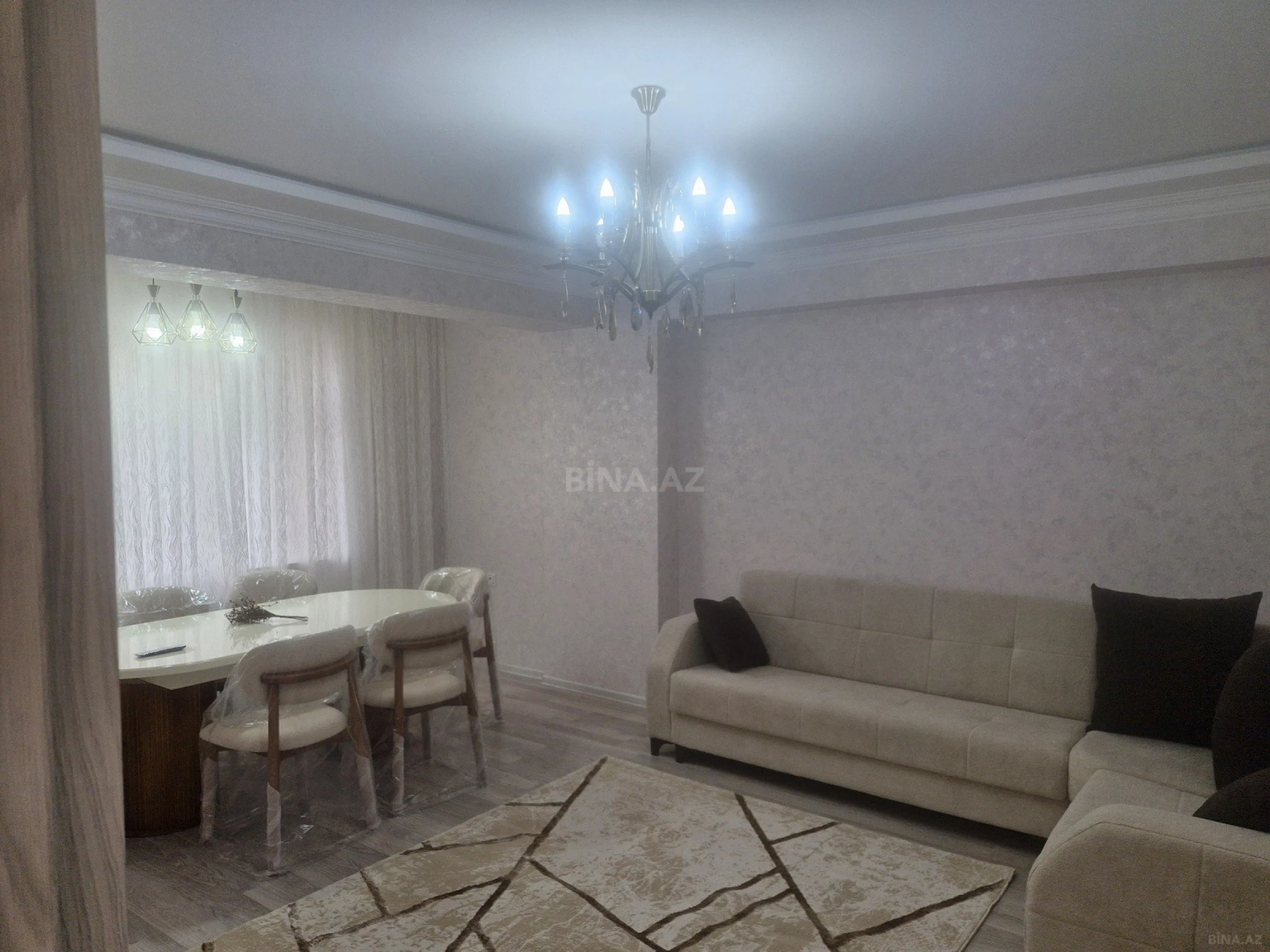 Kirayə verilir 3 otaqlı mənzil 105 m²