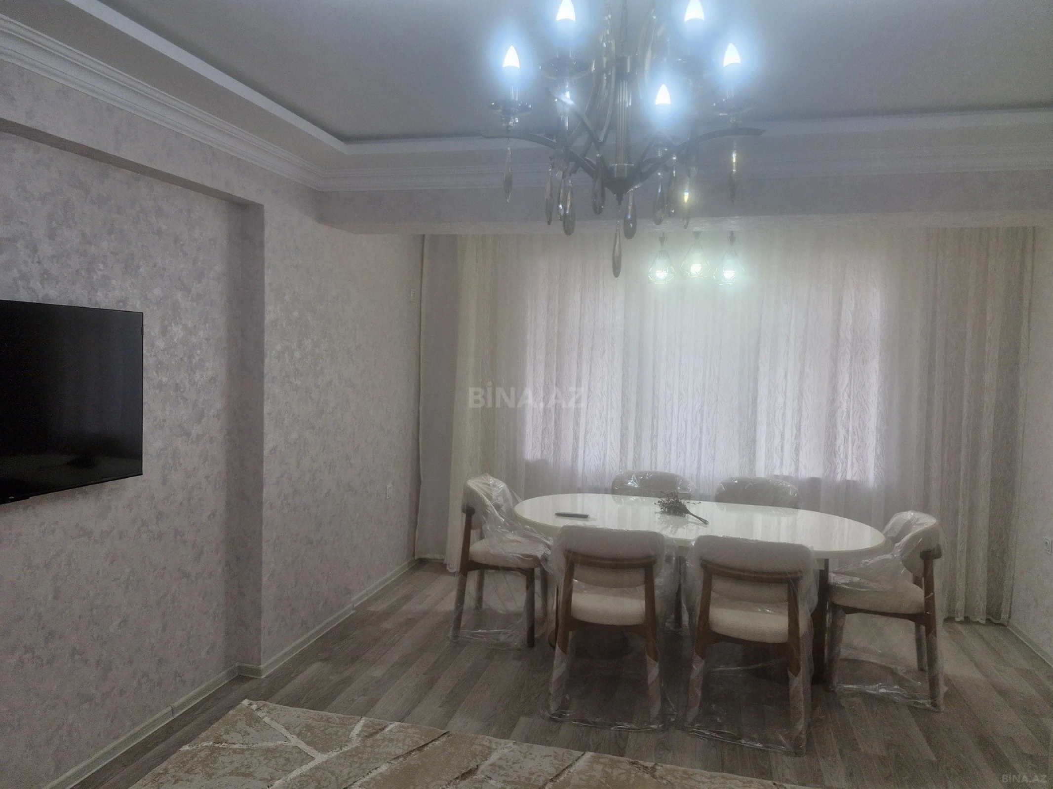 Kirayə verilir 3 otaqlı mənzil 105 m²