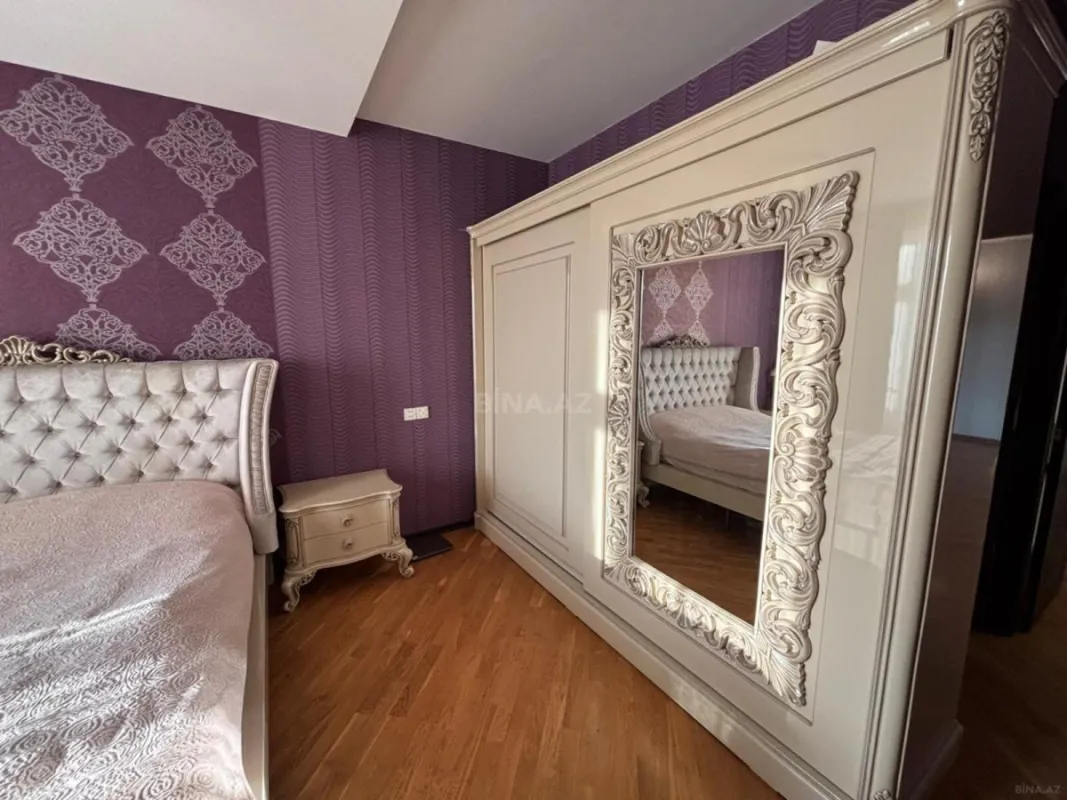 Satılır 3 otaqlı mənzil 168 m²