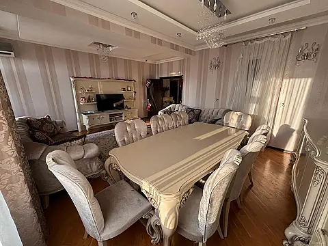 Satılır 3 otaqlı mənzil 168 m² — Bakı, Xətai m/s yanı 3 otaq 168.00 m²