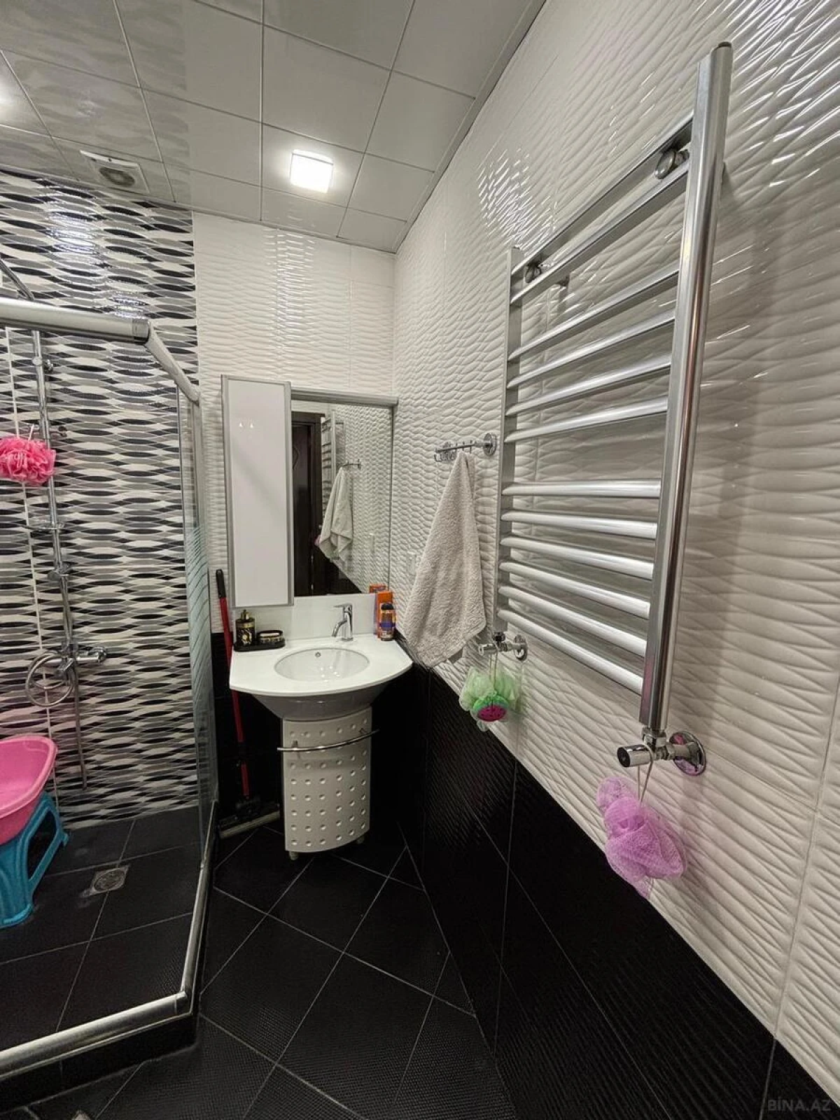 Satılır 3 otaqlı mənzil 168 m²