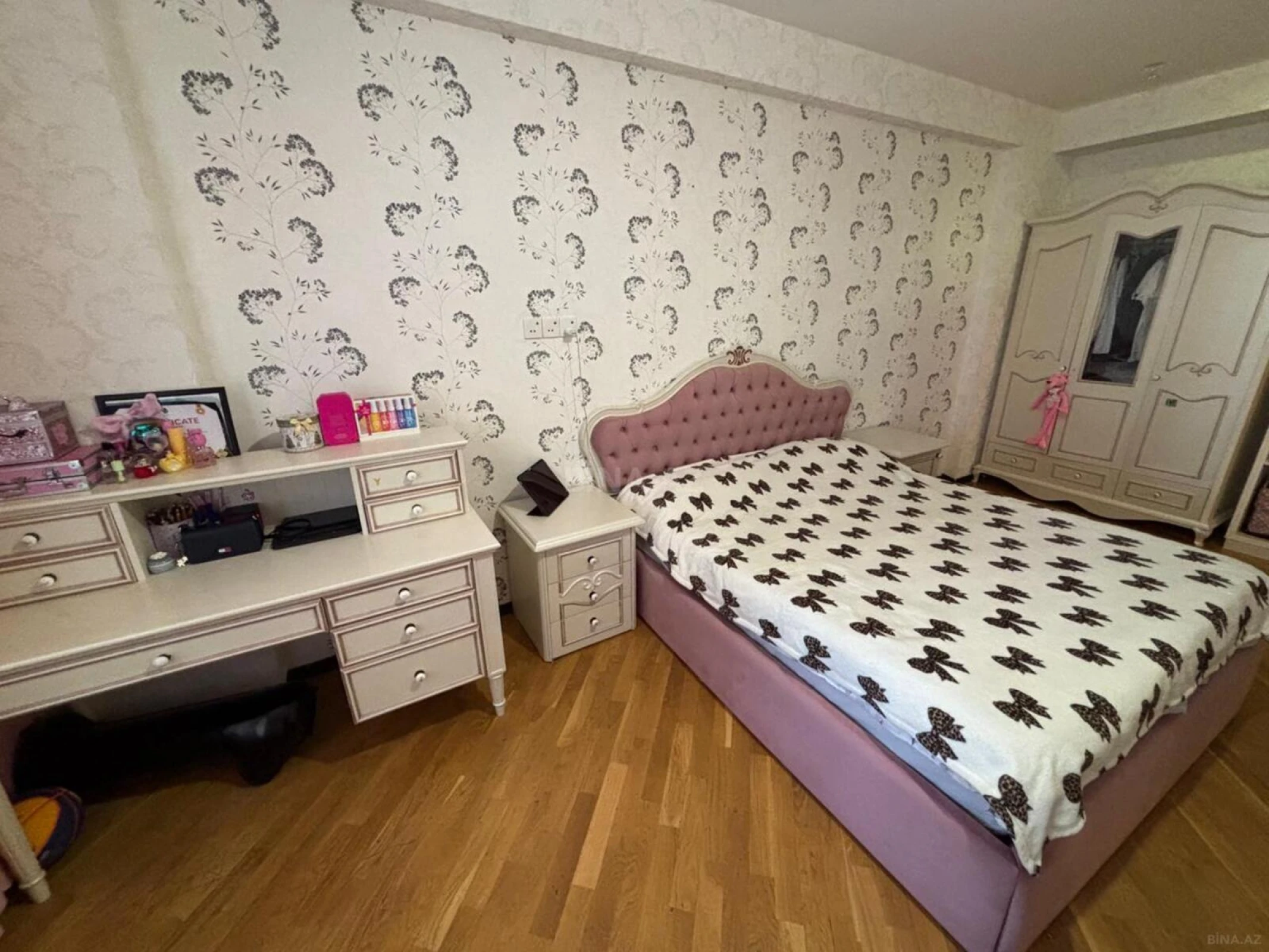 Satılır 3 otaqlı mənzil 168 m²