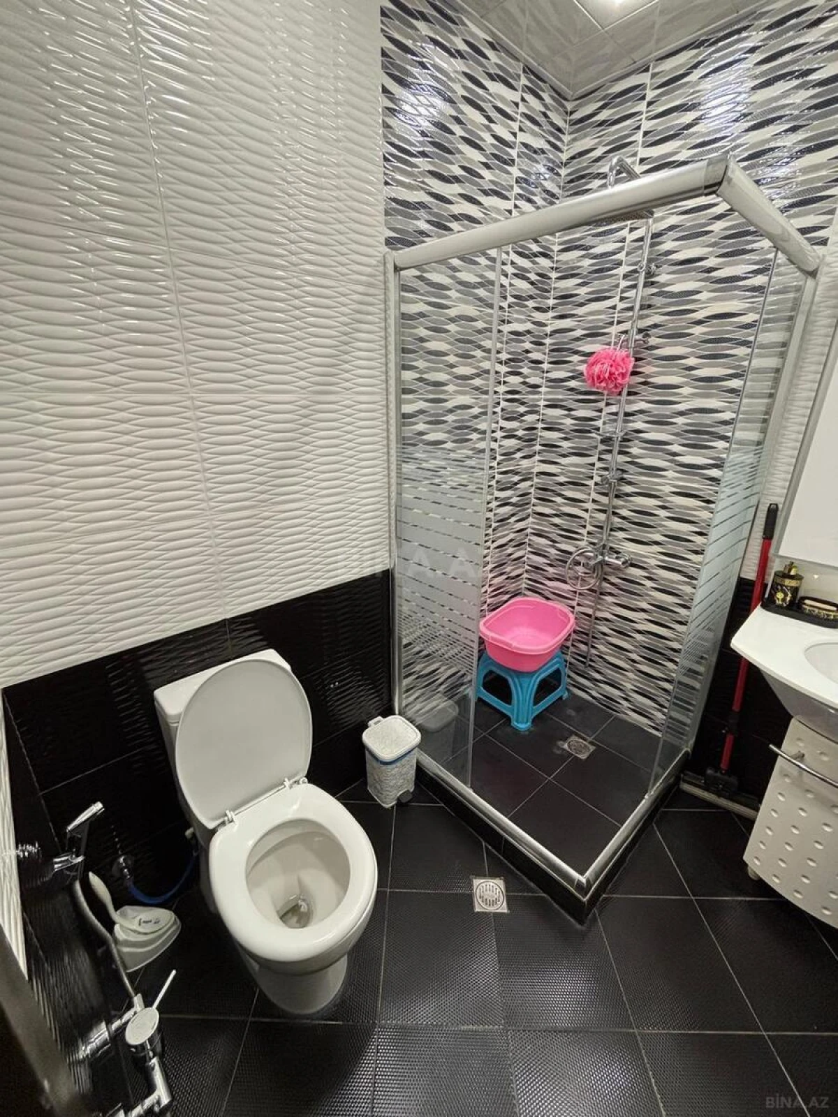 Satılır 3 otaqlı mənzil 168 m²