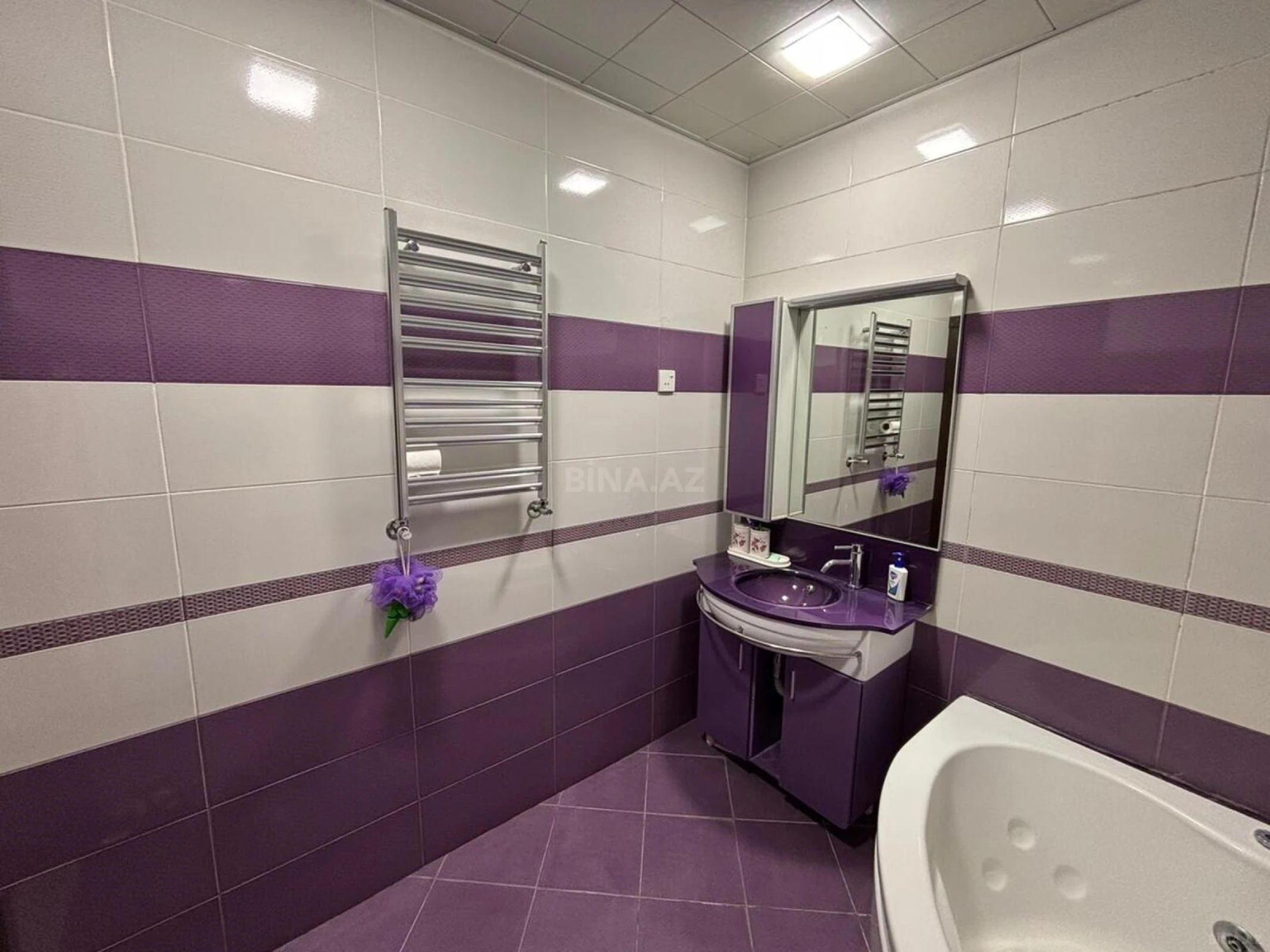 Satılır 3 otaqlı mənzil 168 m²