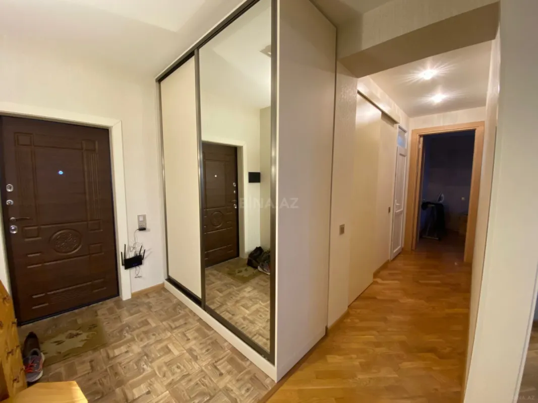 Satılır 2 otaqlı mənzil 67 m²