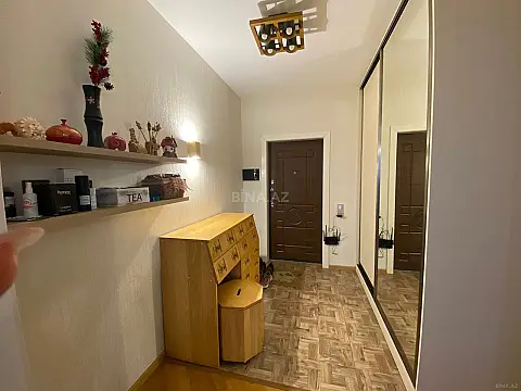 Satılır 2 otaqlı mənzil 67 m²