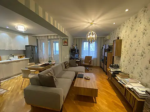 Satılır 2 otaqlı mənzil 67 m² — Bakı, İnşaatçılar 2 otaq 67.00 m²