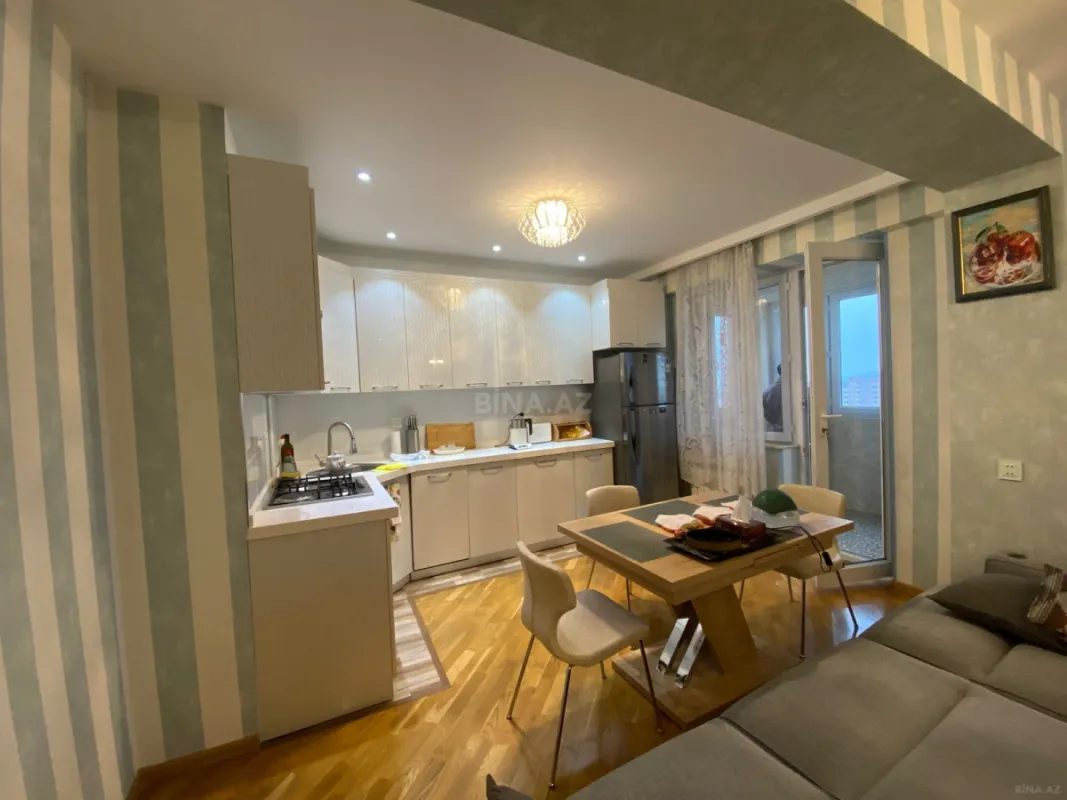 Satılır 2 otaqlı mənzil 67 m²