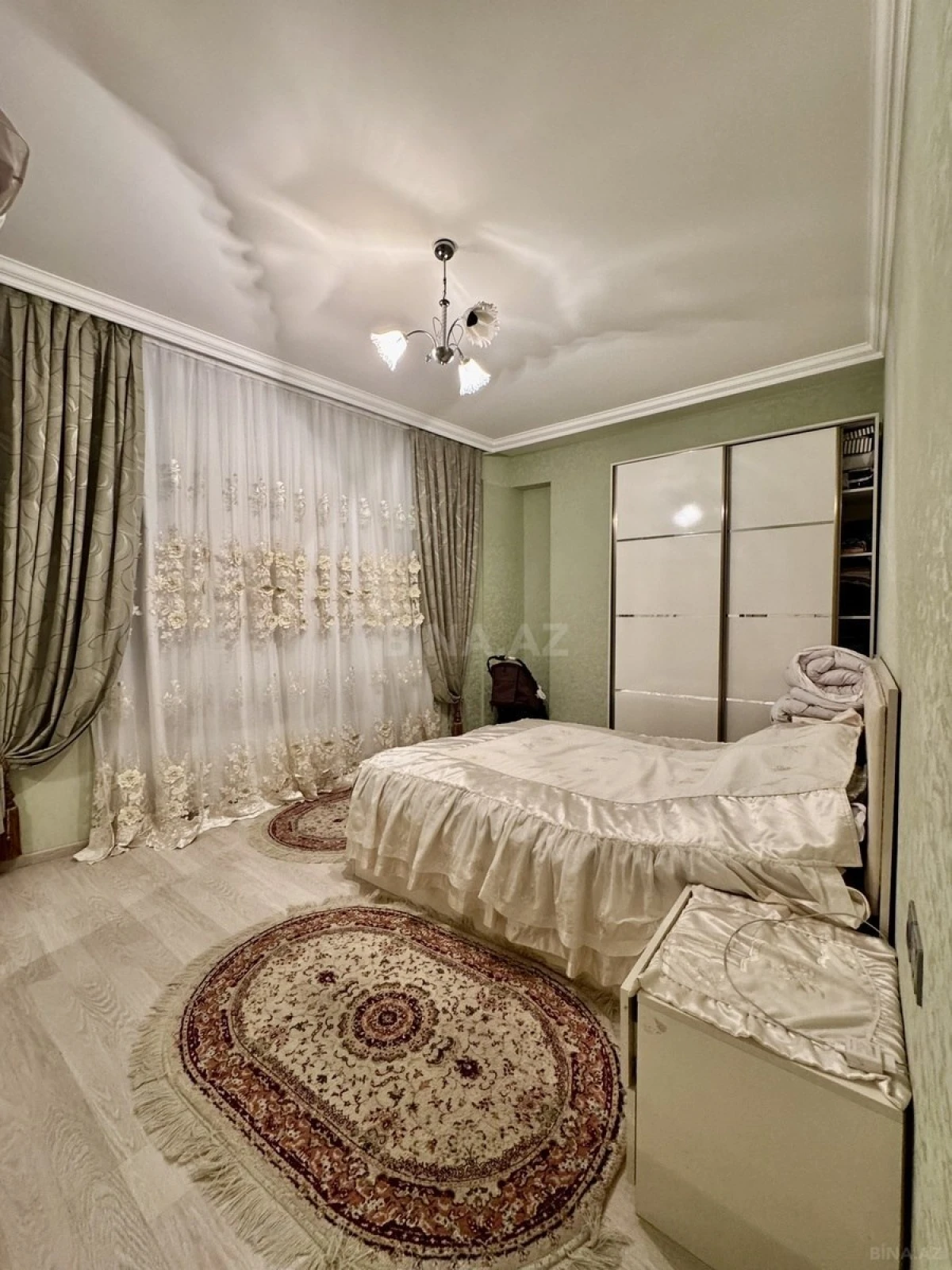 Satılır 2 otaqlı mənzil 85 m²