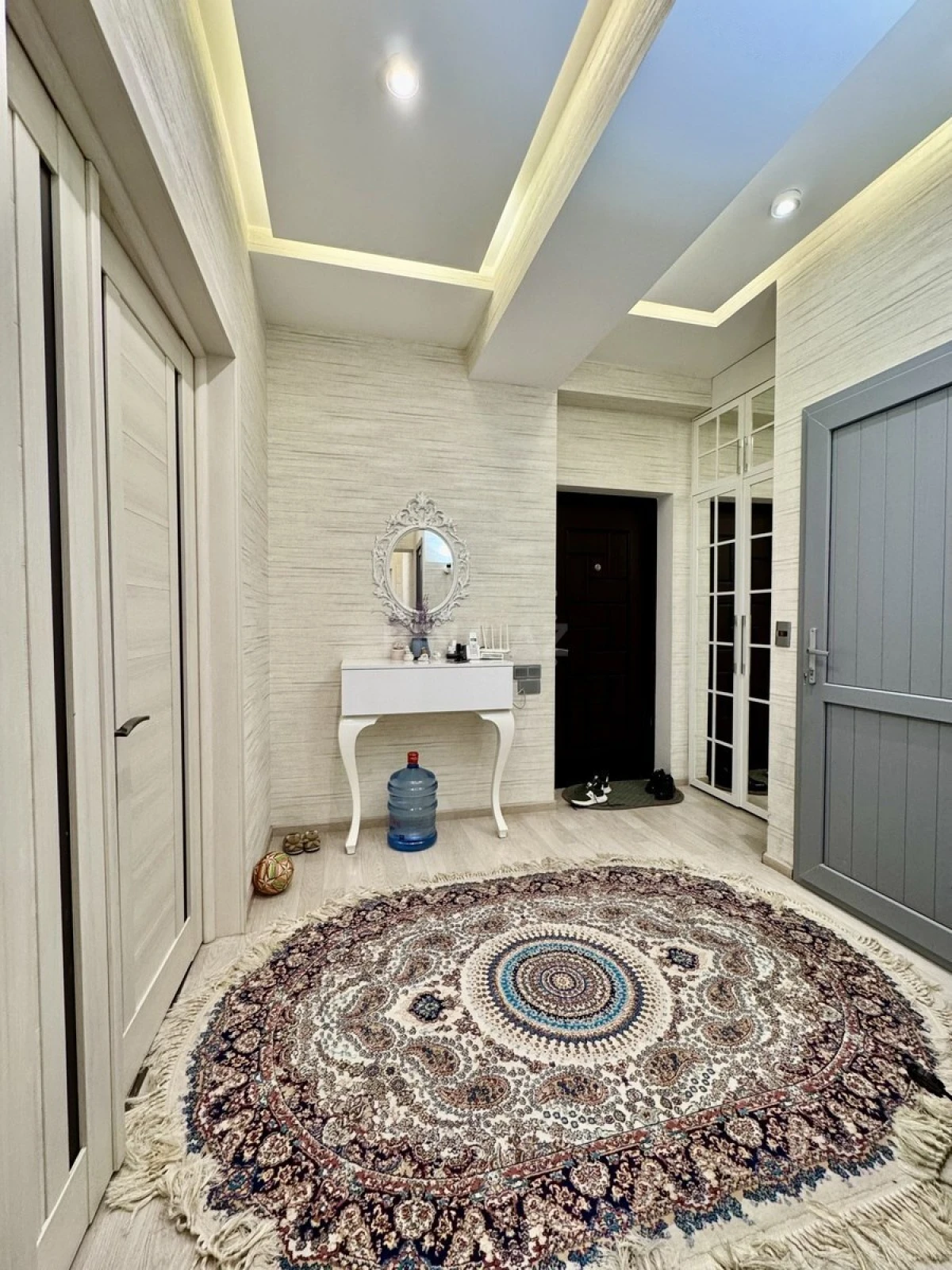 Satılır 2 otaqlı mənzil 85 m²