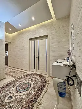 Satılır 2 otaqlı mənzil 85 m²
