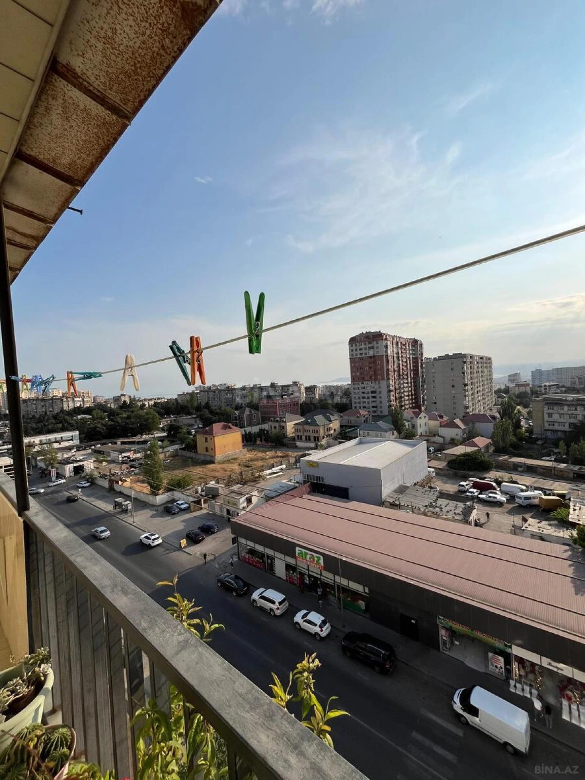 Satılır 4 otaqlı mənzil 120 m²