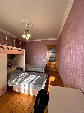 Satılır 4 otaqlı mənzil 120 m²